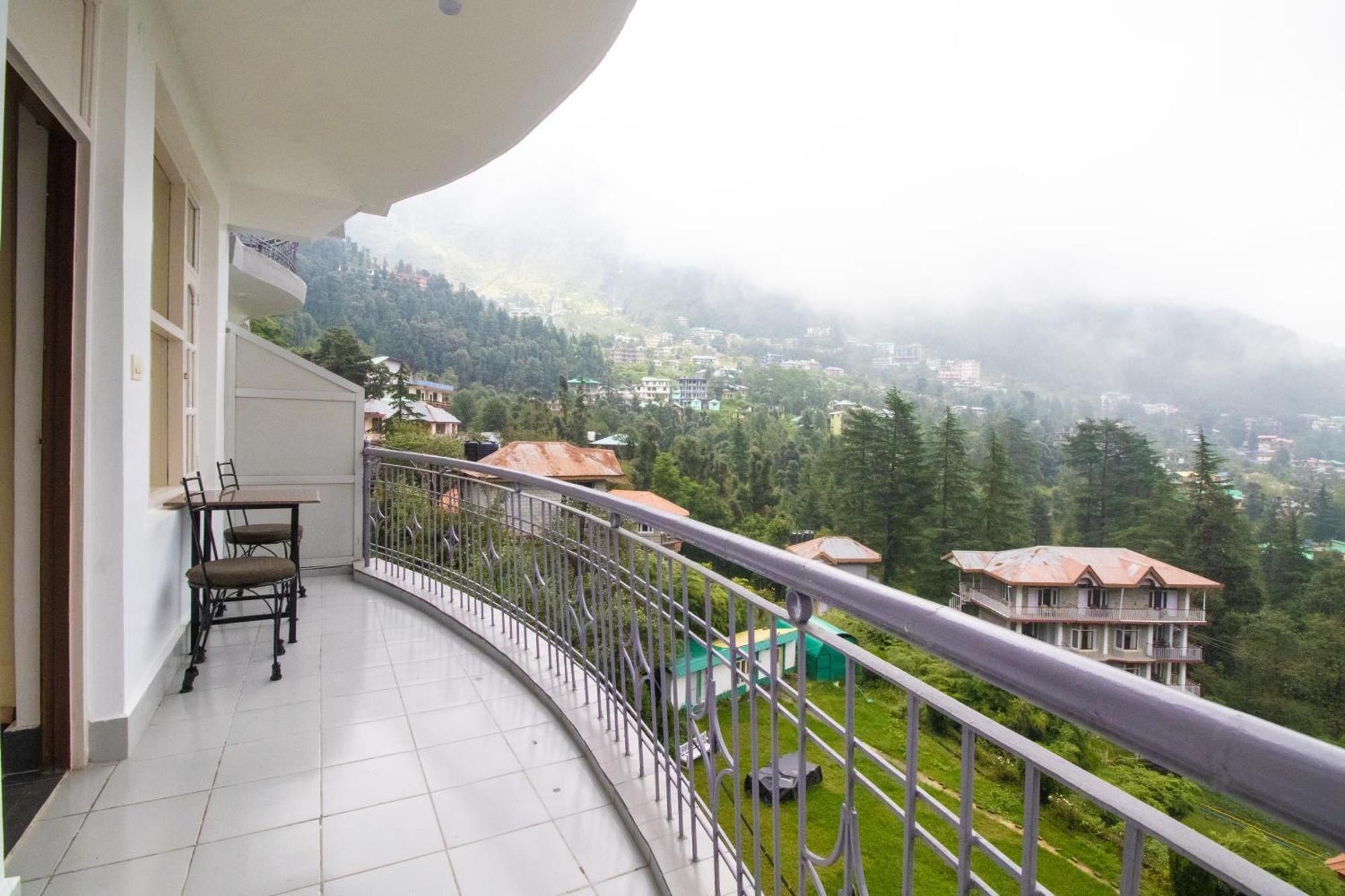 Wow Stayz2 Hotel The Lodge Дармсала Экстерьер фото