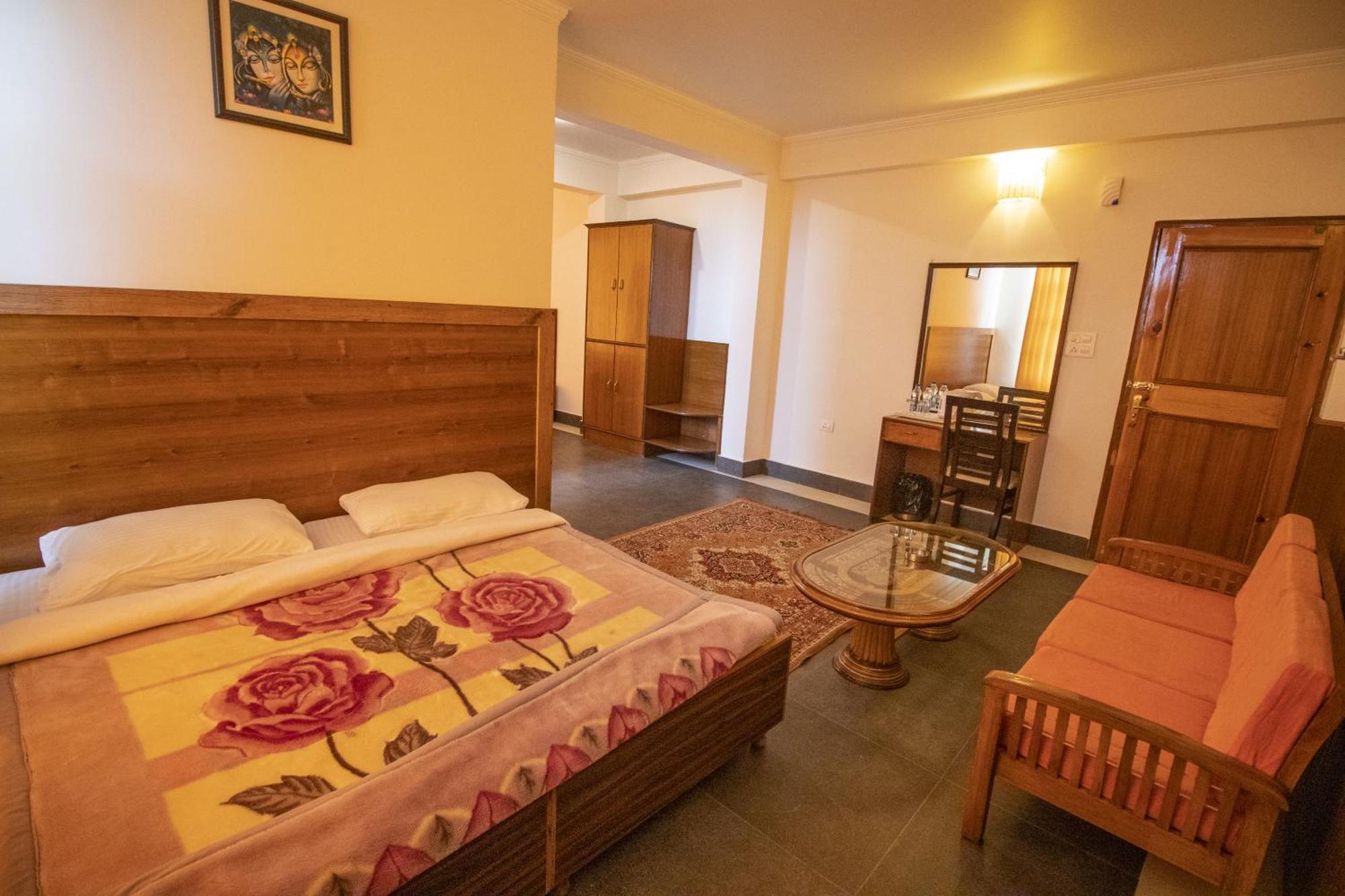Wow Stayz2 Hotel The Lodge Дармсала Экстерьер фото