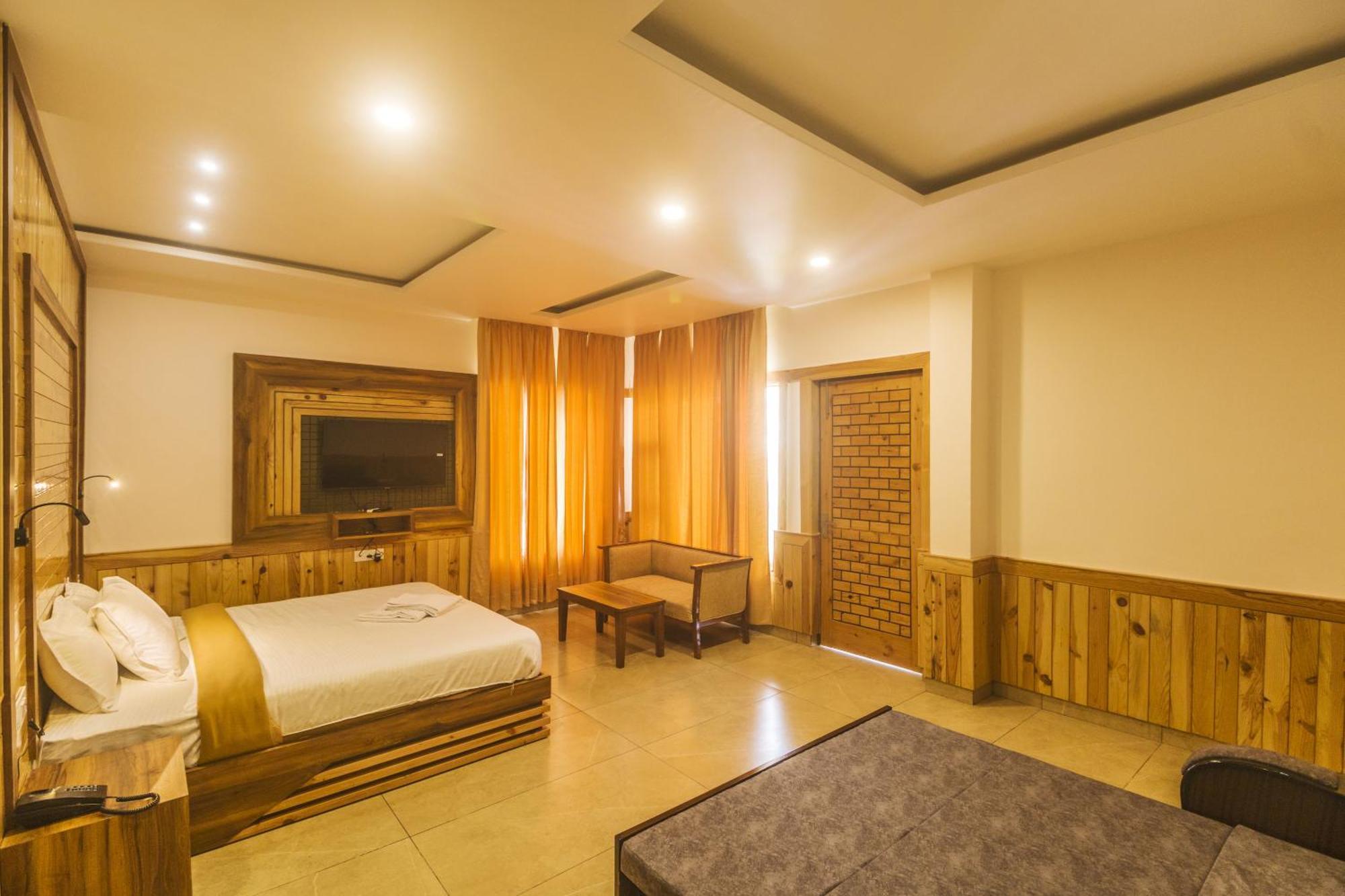 Wow Stayz2 Hotel The Lodge Дармсала Экстерьер фото