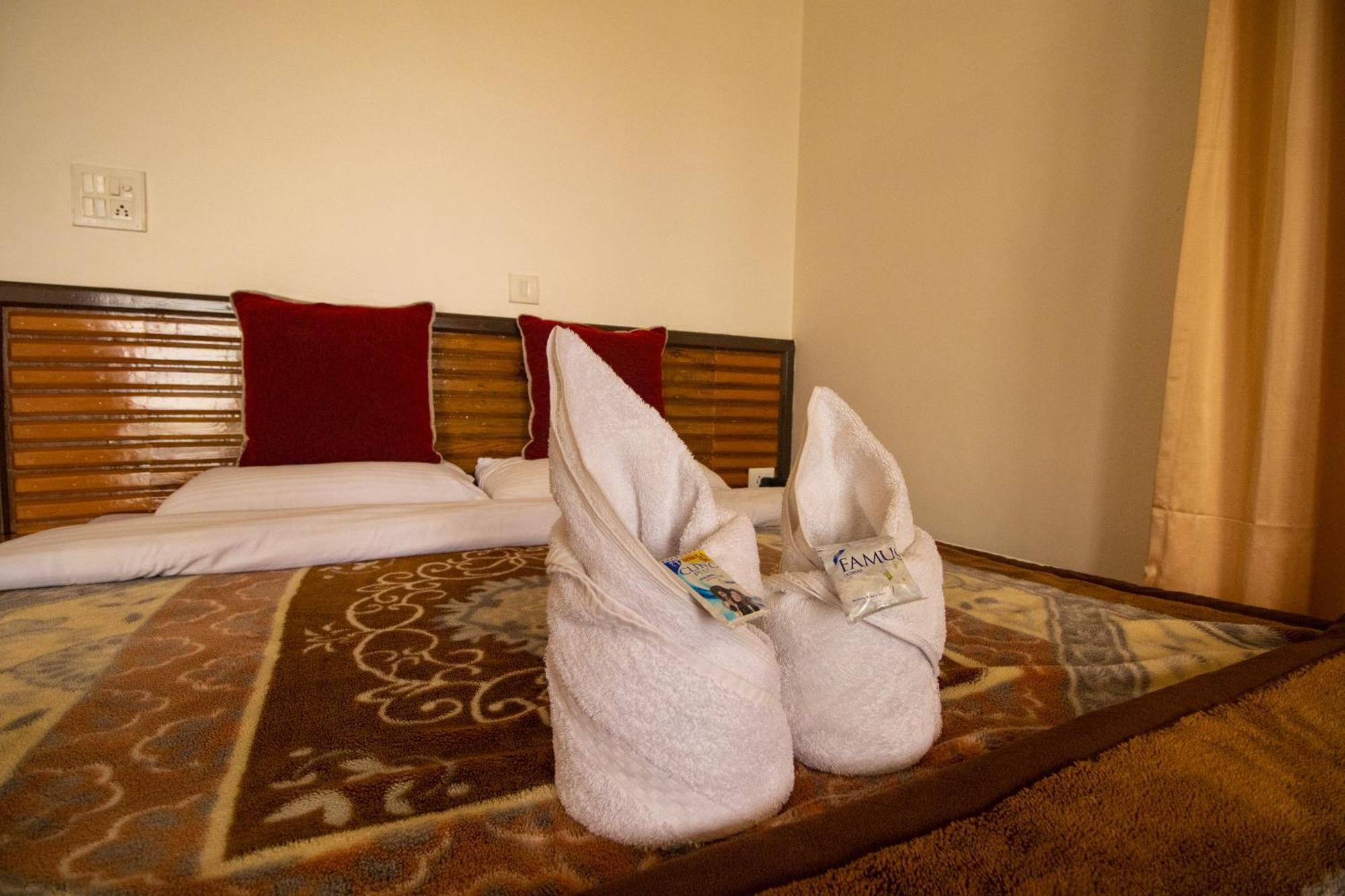 Wow Stayz2 Hotel The Lodge Дармсала Экстерьер фото