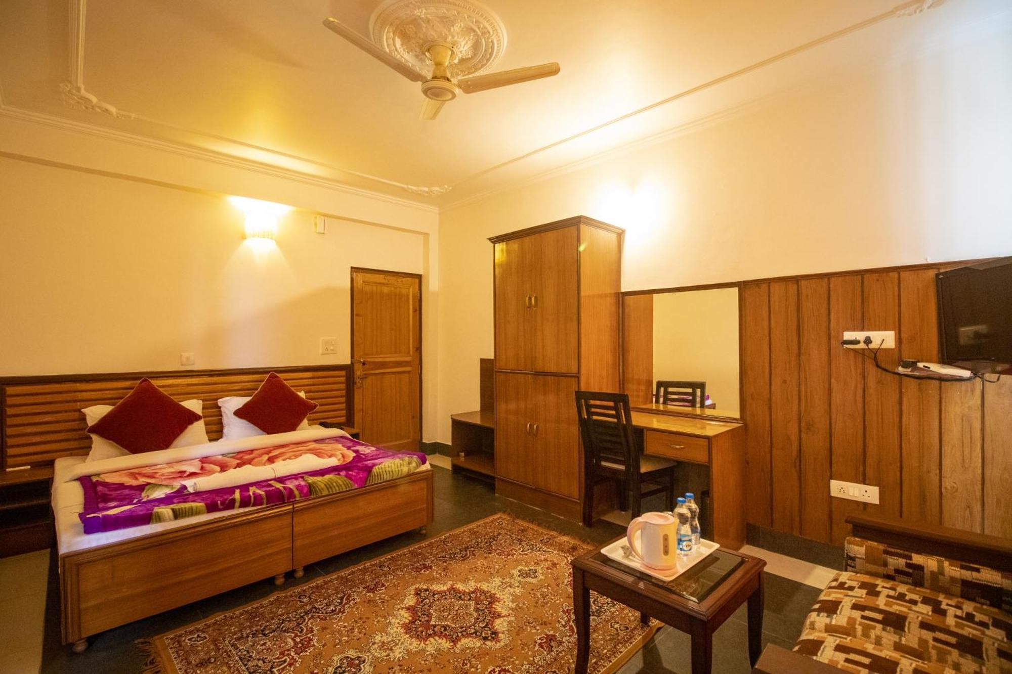 Wow Stayz2 Hotel The Lodge Дармсала Экстерьер фото