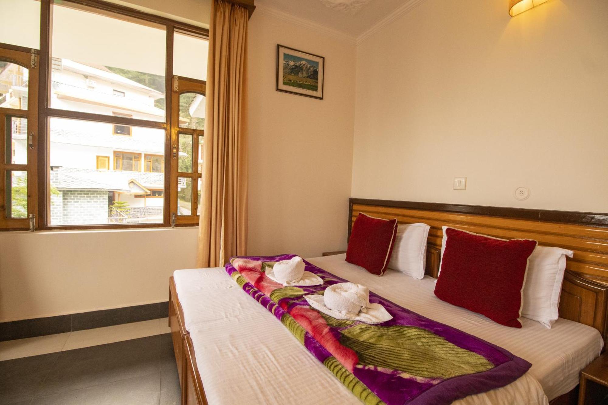 Wow Stayz2 Hotel The Lodge Дармсала Экстерьер фото
