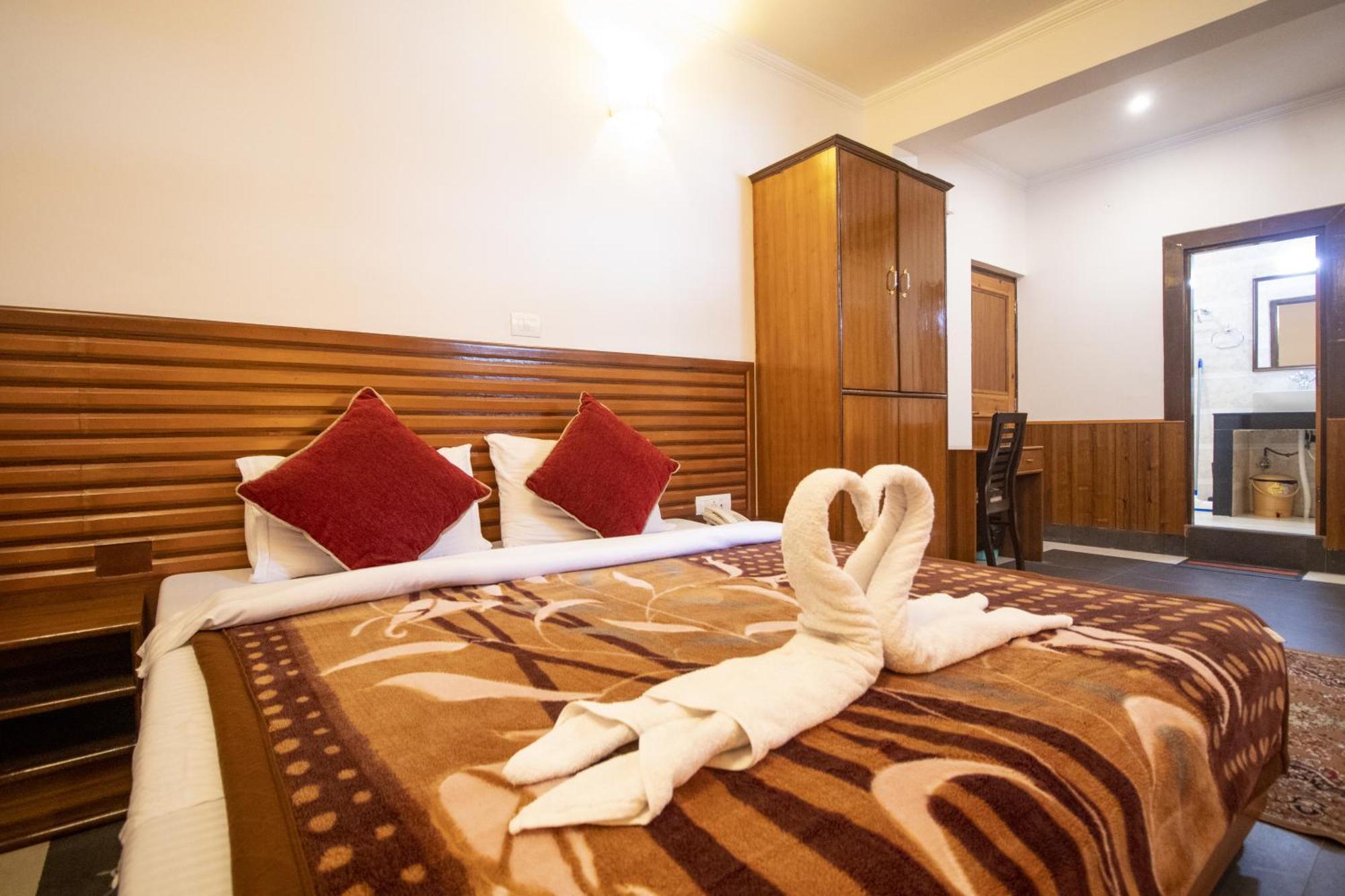 Wow Stayz2 Hotel The Lodge Дармсала Экстерьер фото